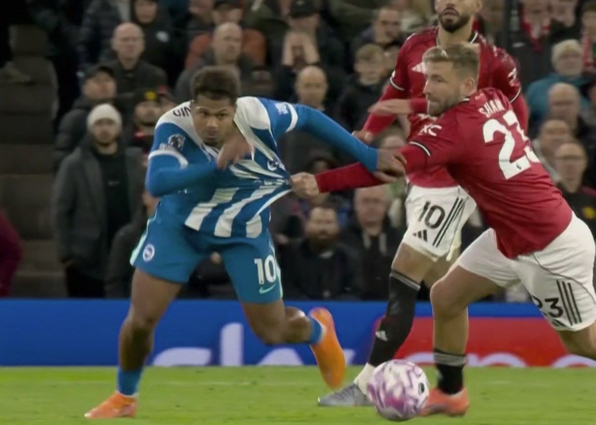 英超官方：卢克肖对吕特违例接触微乎其微，因此进球有效