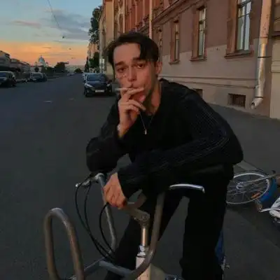 6686体育官网首席作者Lloyd