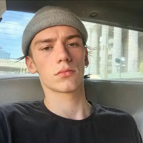 6686体育官网钻石作者Lloyd