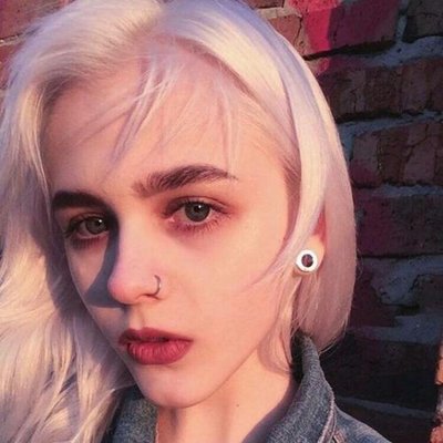 6686体育官网金牌作者Lilly