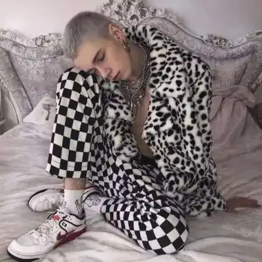 6686体育官网铁牌作者Freddie