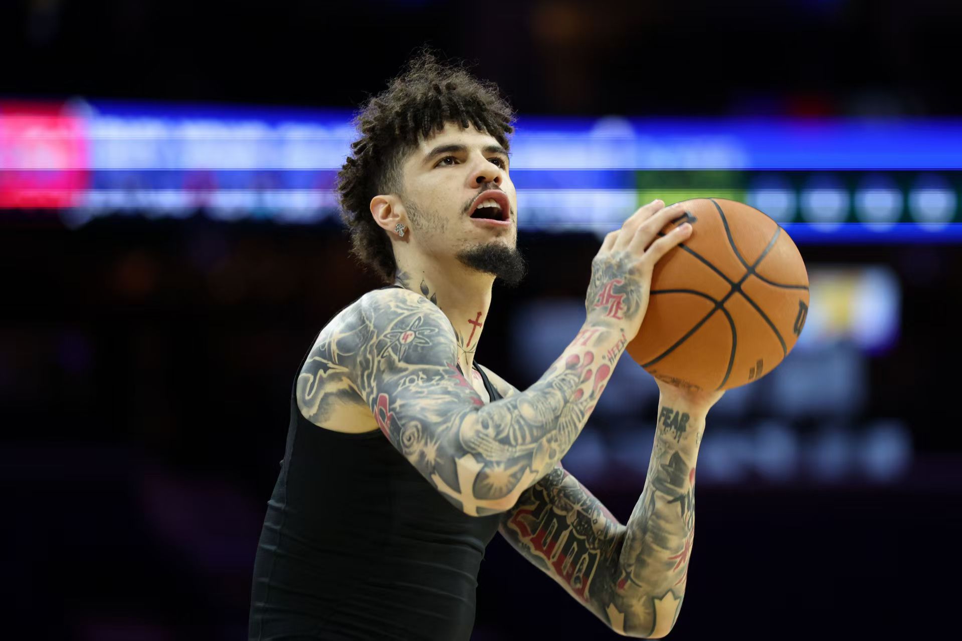 黄蜂官宣：三球与普拉姆利被下放至发展联盟球队随队练习