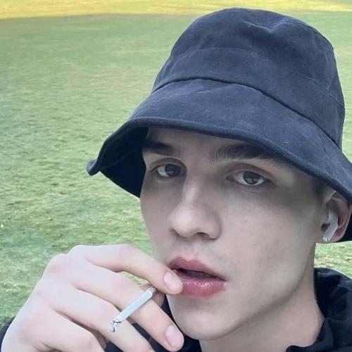 6686体育初级作者Tobias