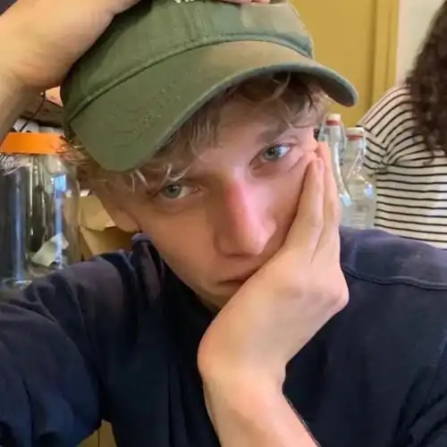 6686体育合作伙伴Frank