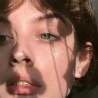 6686体育金牌作者Lennon