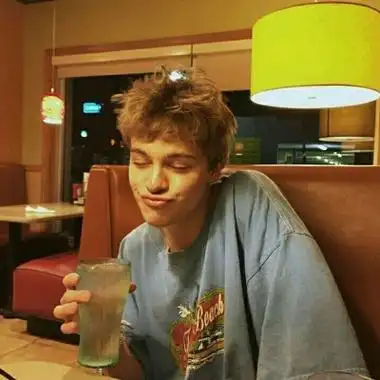 6686体育签约作者Chloe